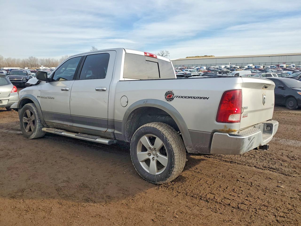 2011 Dodge Ram 1500 Серебряный vin: 1D7RV1CT7BS675149