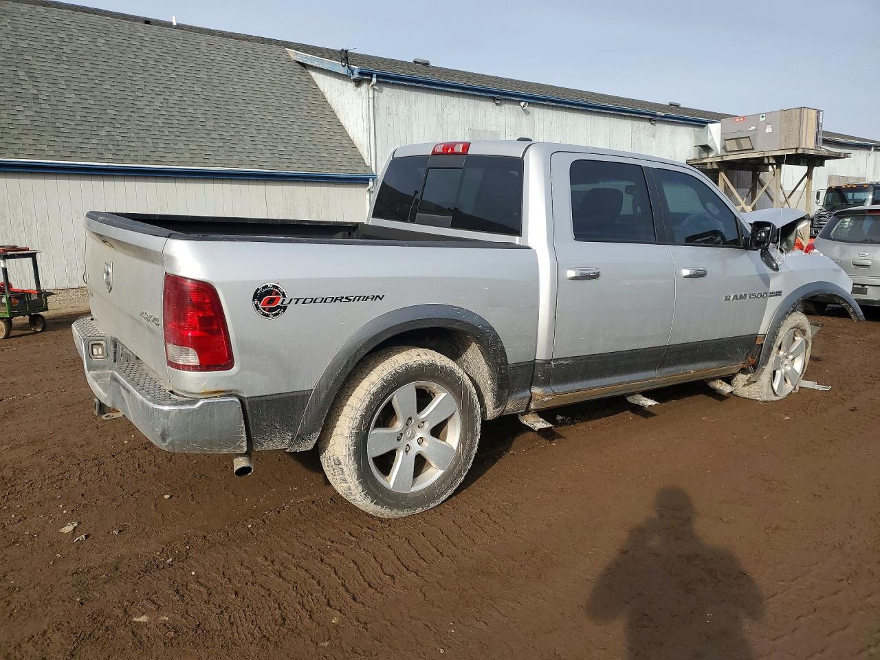 2011 Dodge Ram 1500 Серебряный vin: 1D7RV1CT7BS675149