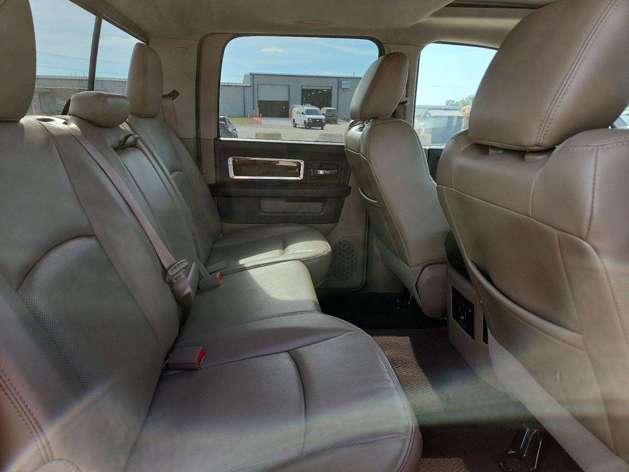 2011 Dodge Ram 1500 Brown vin: 1D7RV1CT8BS570670