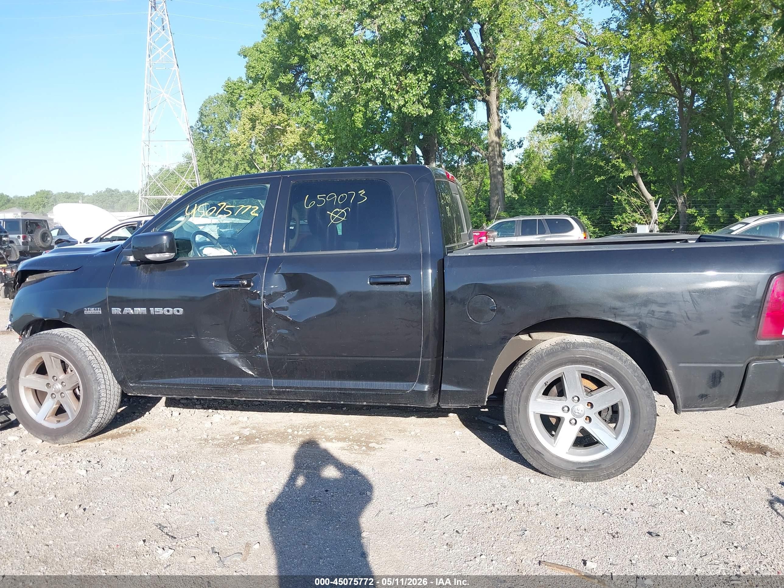 2011 Ram Ram 1500 Sport Черный vin: 1D7RV1CT8BS659073