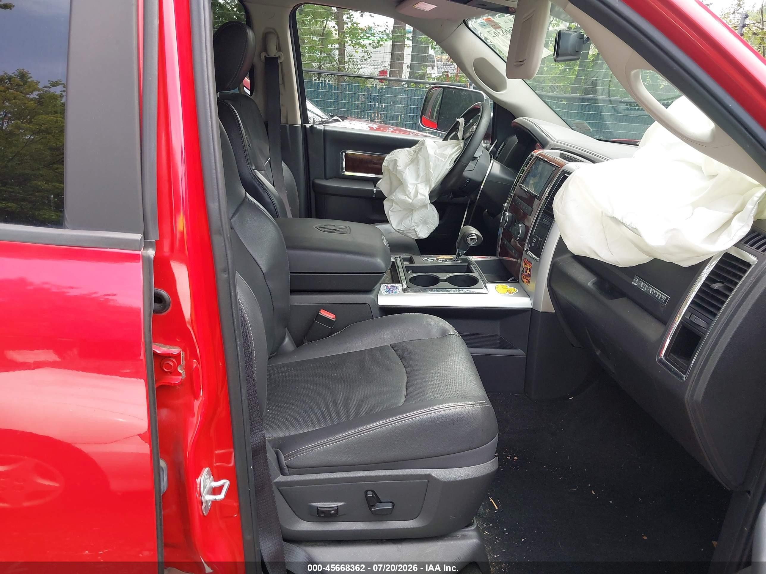 2011 Ram Ram 1500 Laramie Red vin: 1D7RV1CT8BS667318