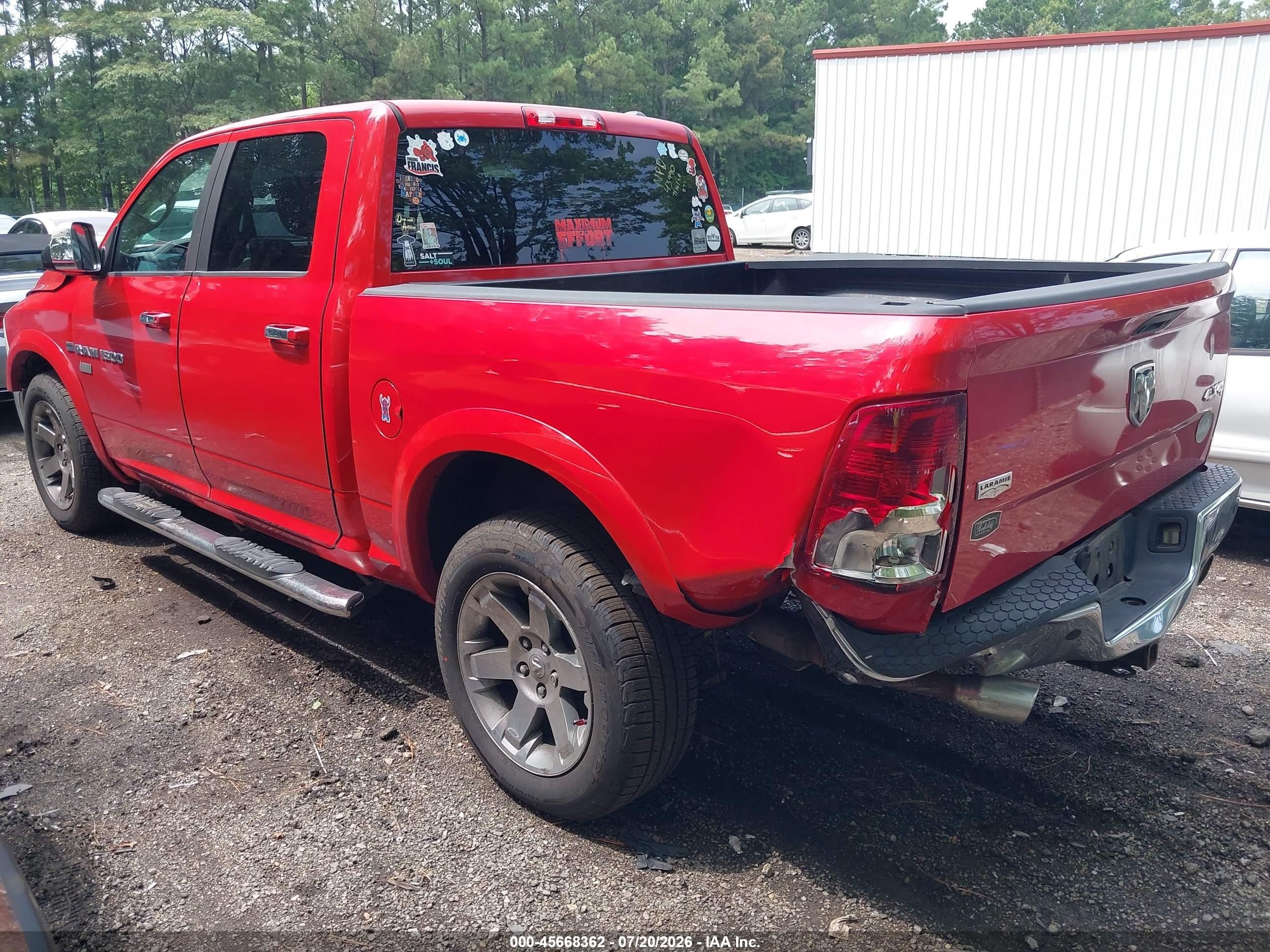 2011 Ram Ram 1500 Laramie Red vin: 1D7RV1CT8BS667318