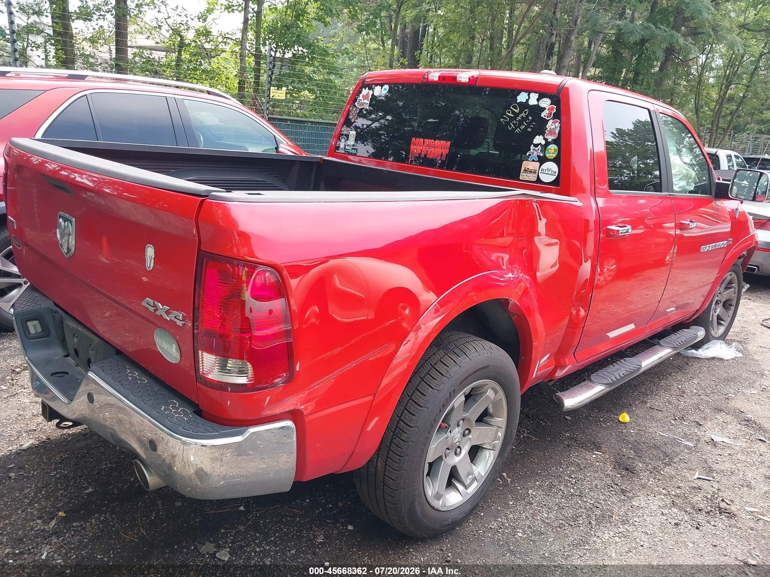 2011 Ram Ram 1500 Laramie Red vin: 1D7RV1CT8BS667318