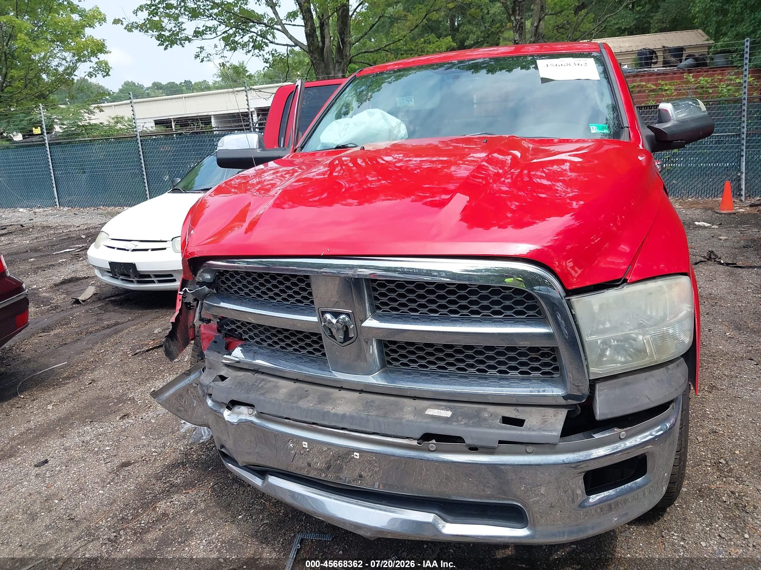 2011 Ram Ram 1500 Laramie Red vin: 1D7RV1CT8BS667318