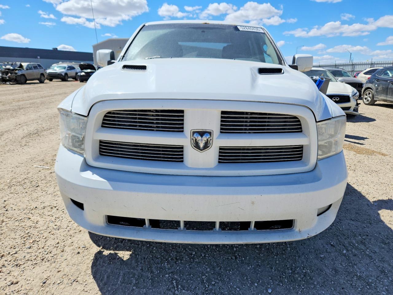 2011 Dodge Ram 1500 Белый vin: 1D7RV1CT8BS676021
