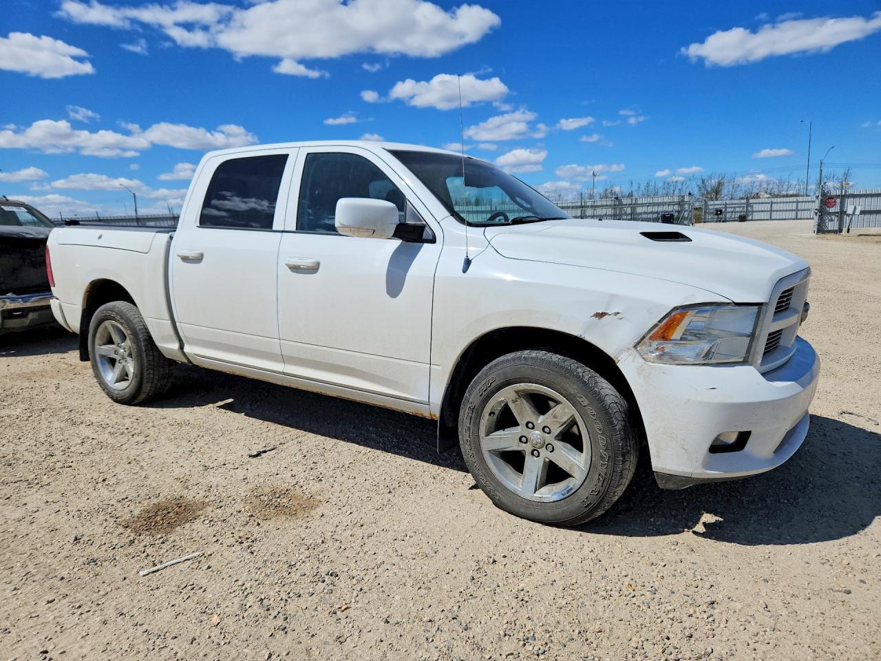 2011 Dodge Ram 1500 Белый vin: 1D7RV1CT8BS676021