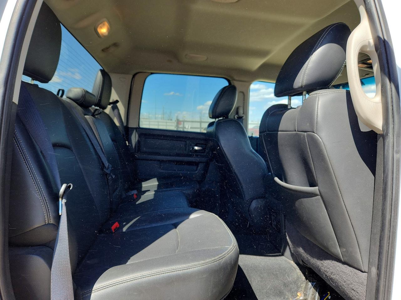 2011 Dodge Ram 1500 Белый vin: 1D7RV1CT8BS676021