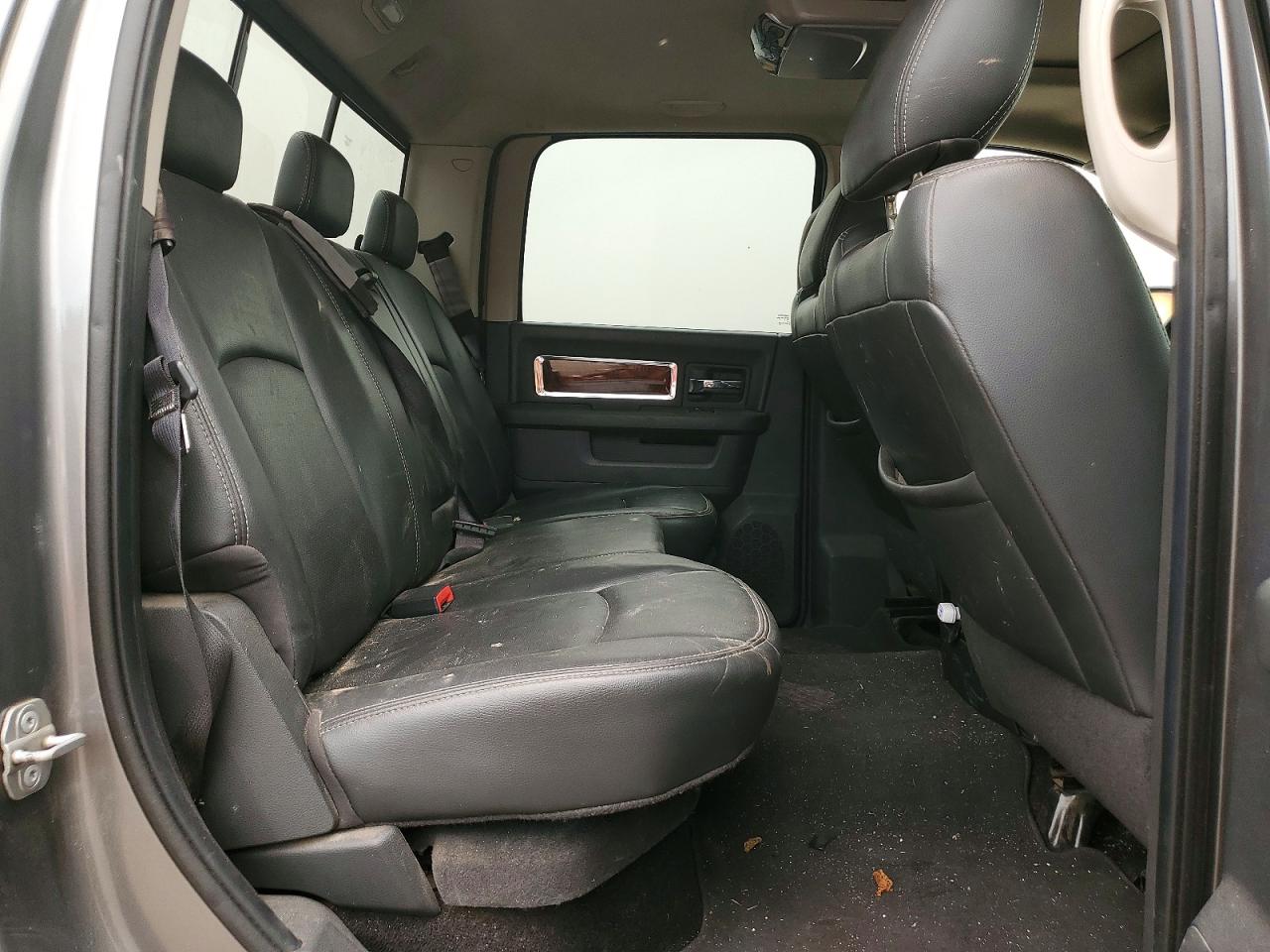 2010 Dodge Ram 1500 Gray vin: 1D7RV1CT9AS140242