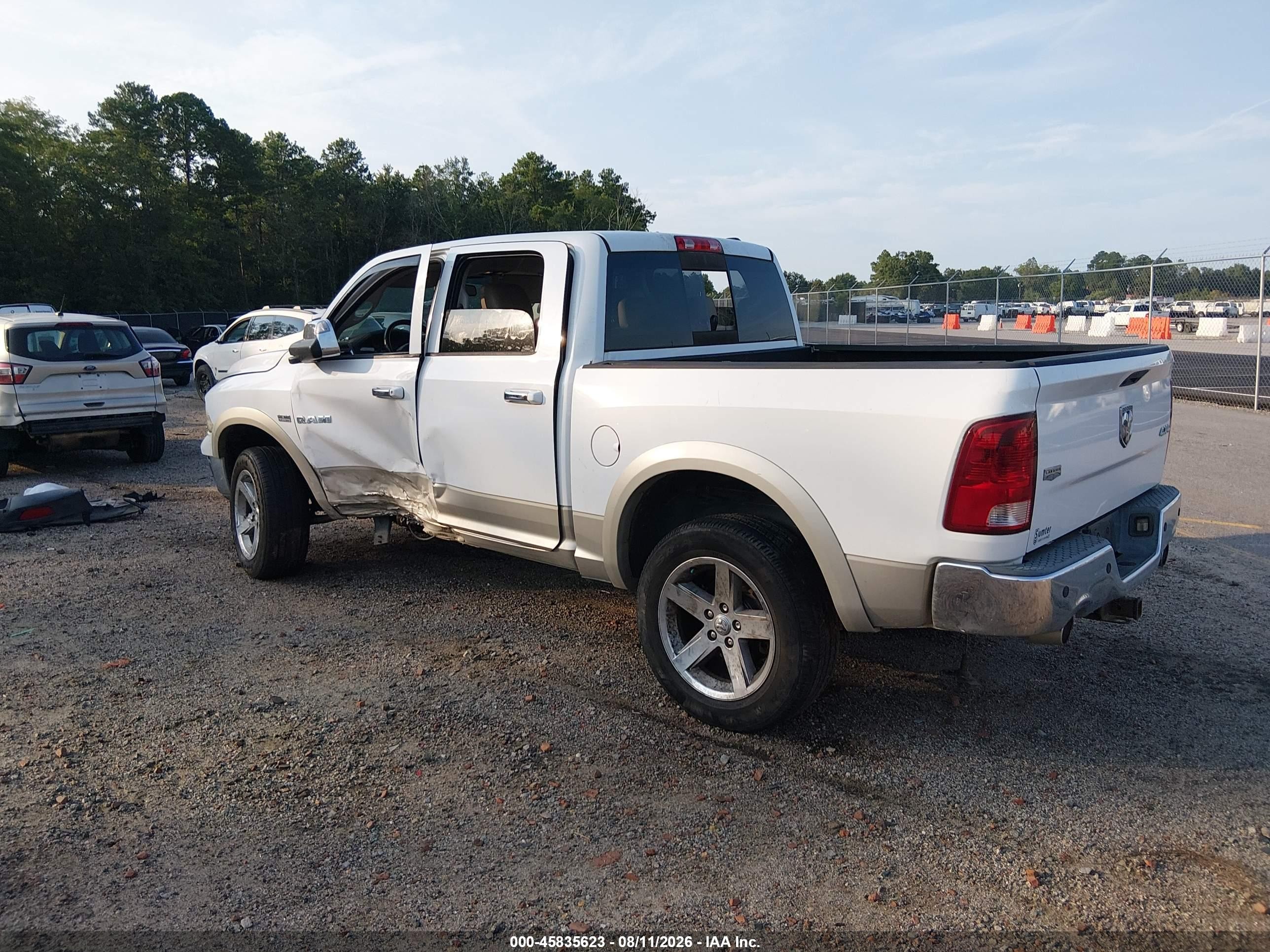 2010 Dodge Ram 1500 Laramie White vin: 1D7RV1CT9AS160619