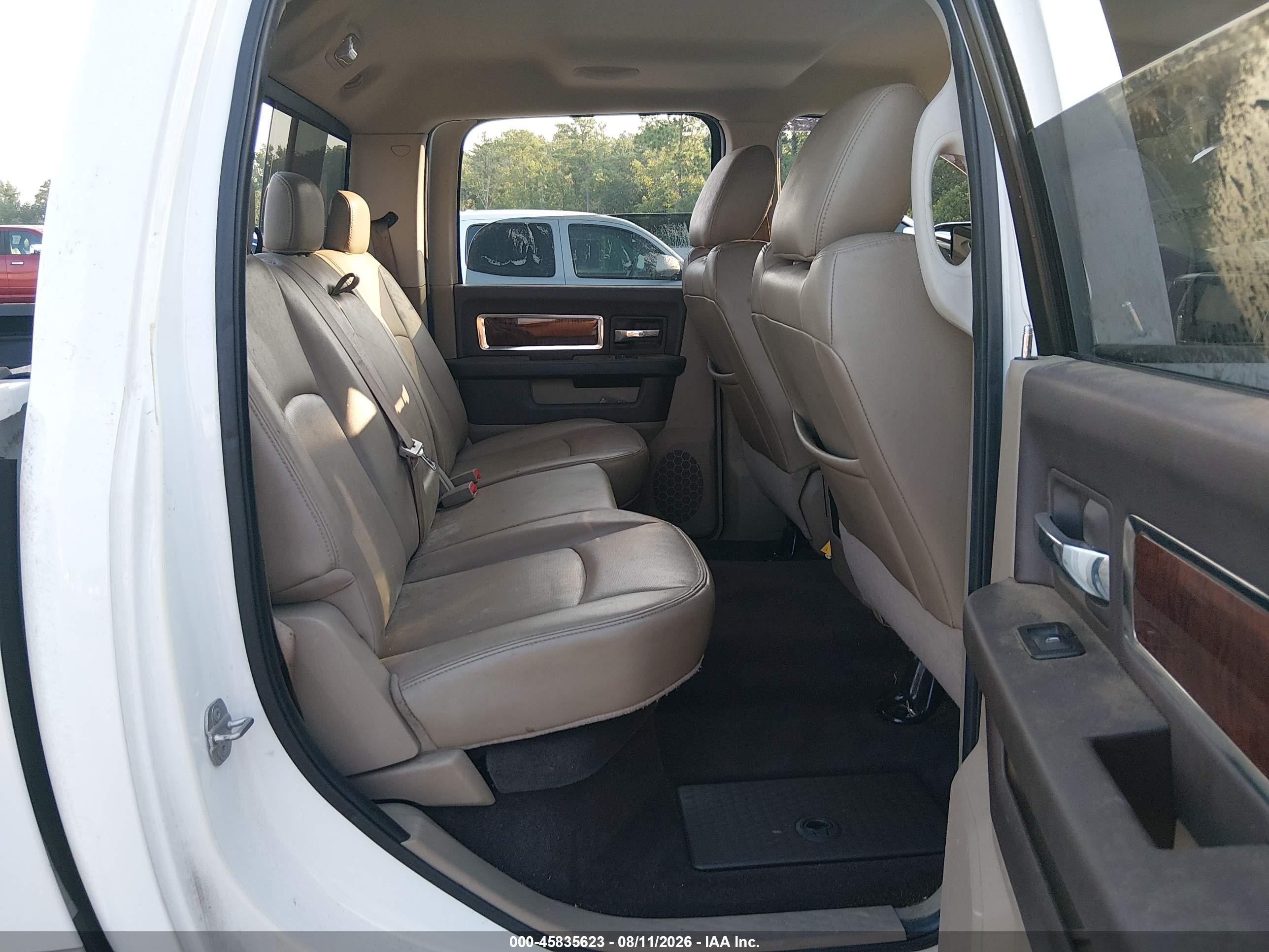 2010 Dodge Ram 1500 Laramie White vin: 1D7RV1CT9AS160619
