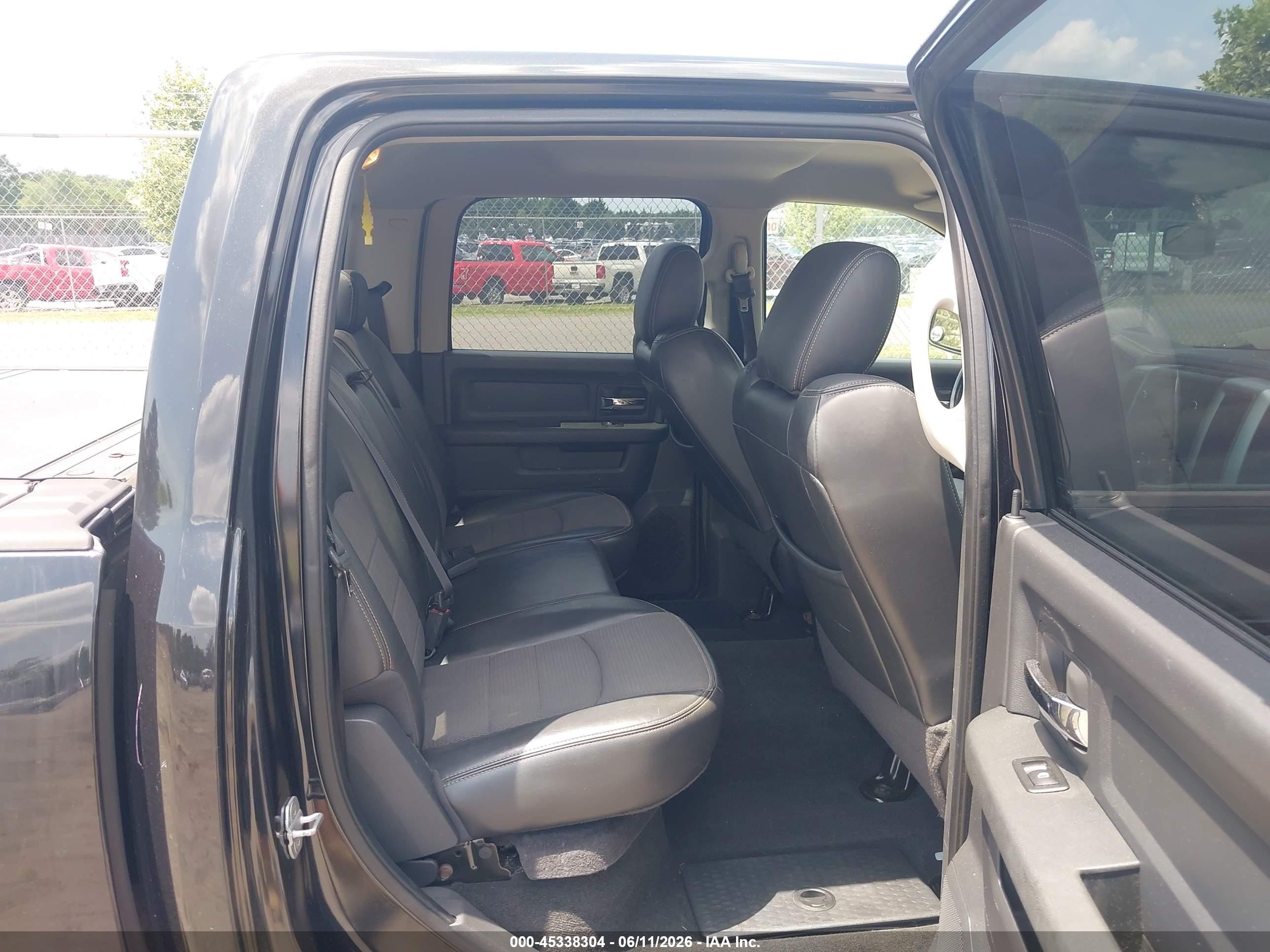 2010 Dodge Ram 1500 Slt/sport/trx Black vin: 1D7RV1CT9AS211729