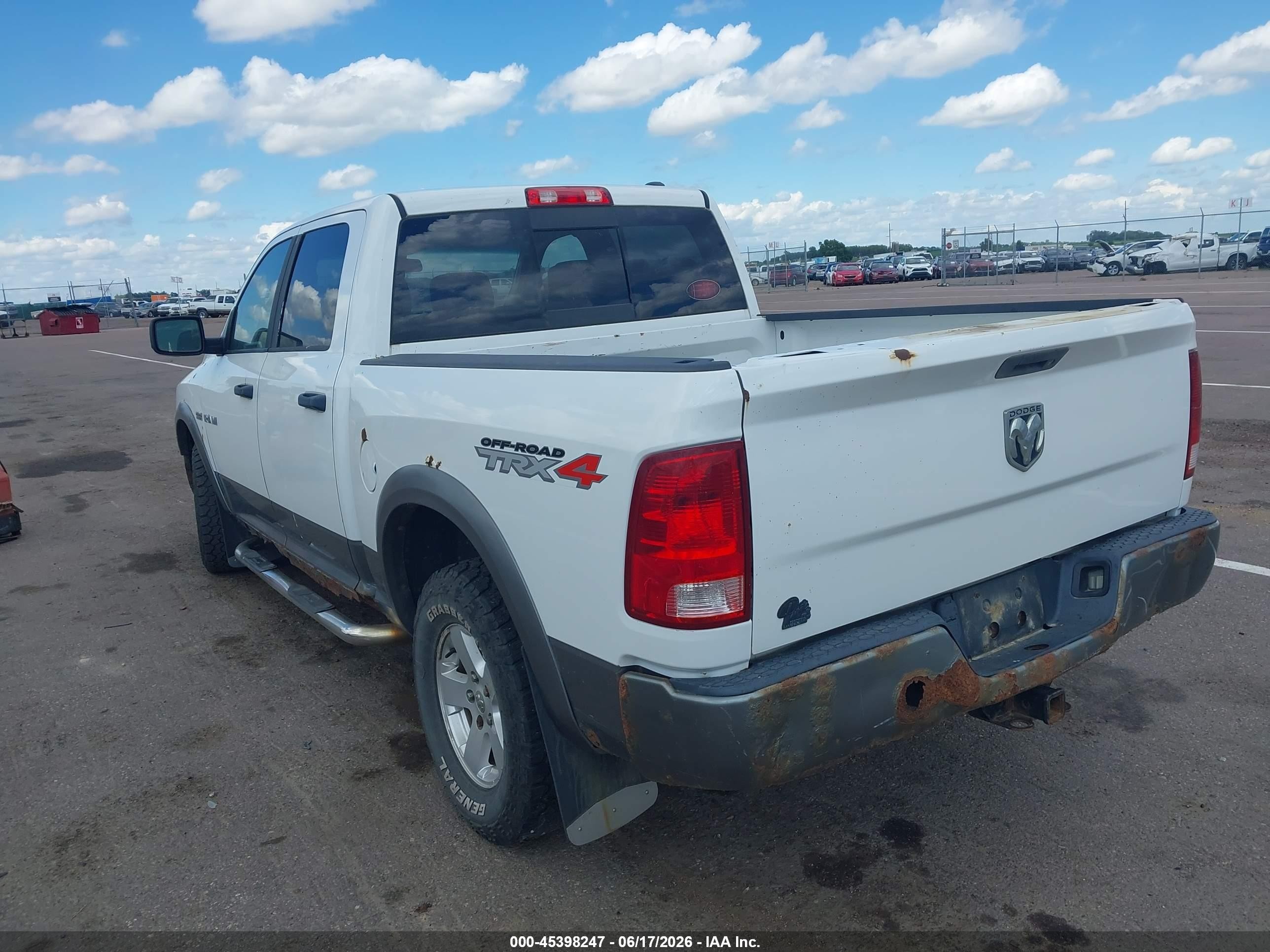 2010 Dodge Ram 1500 Slt/sport/trx White vin: 1D7RV1CT9AS218468