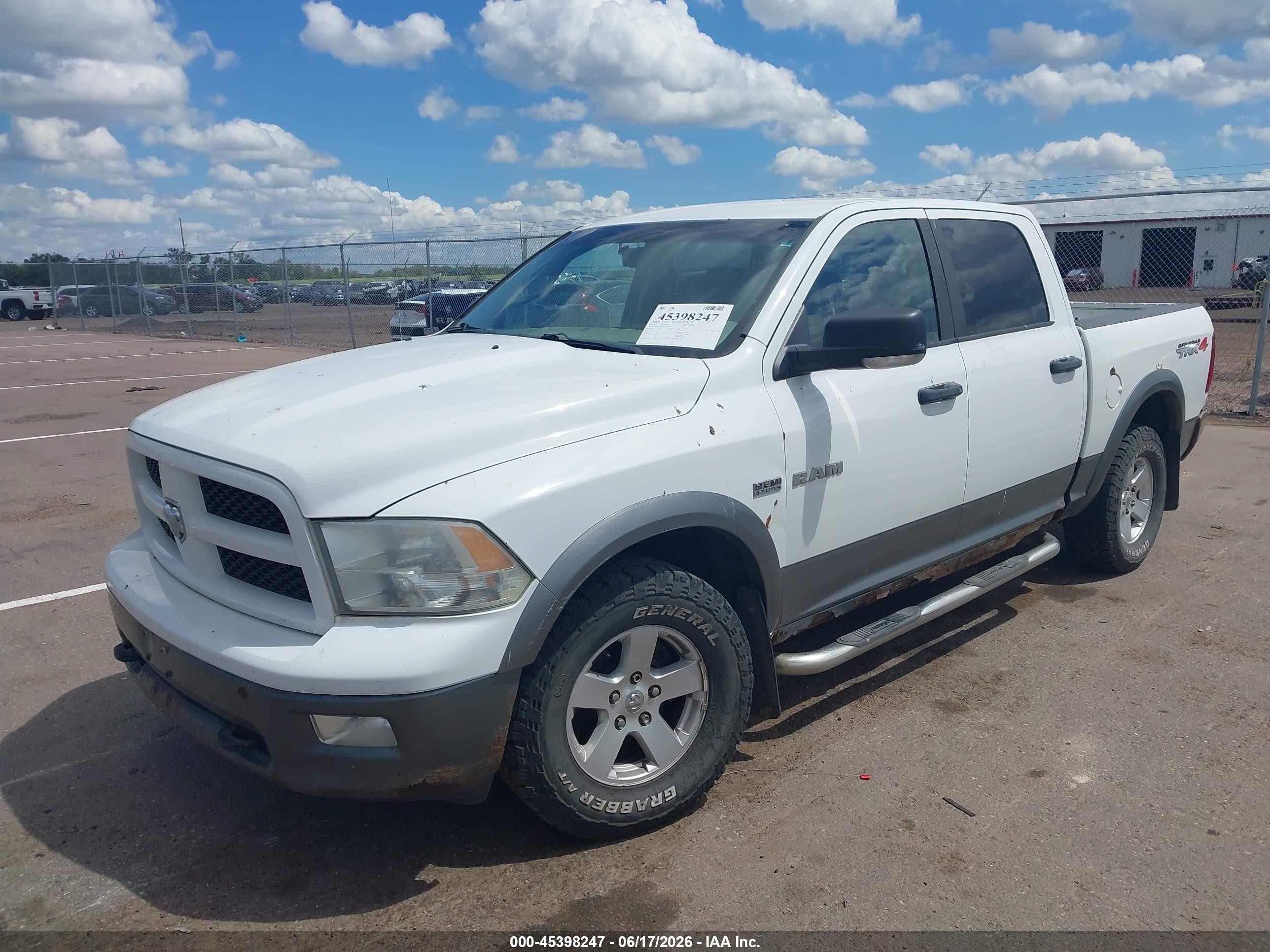 2010 Dodge Ram 1500 Slt/sport/trx White vin: 1D7RV1CT9AS218468