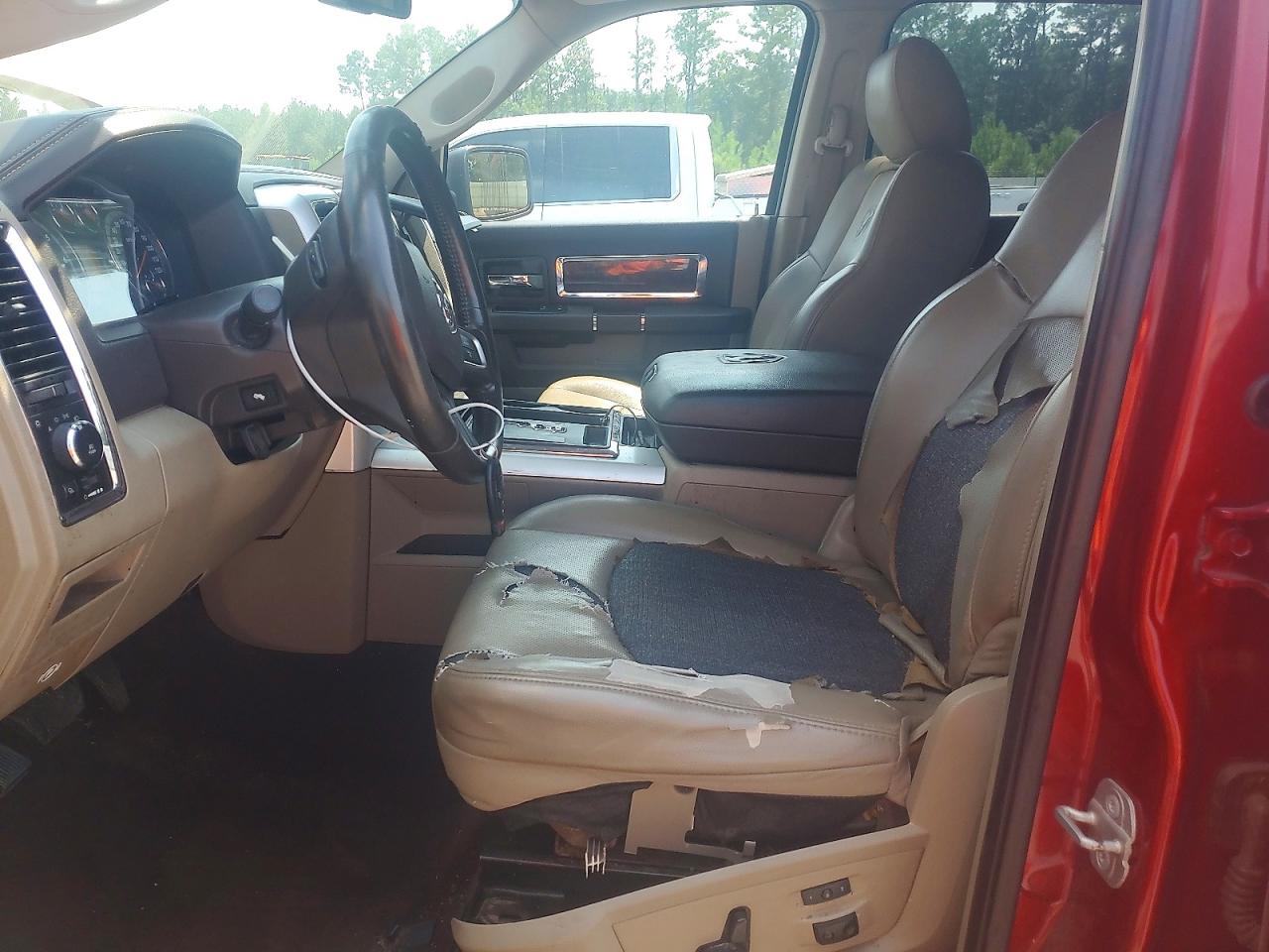 2010 Dodge Ram 1500 Red vin: 1D7RV1CTXAS124115