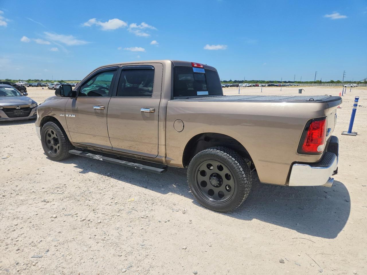 2010 Dodge Ram 1500 Longhorn Коричневый vin: 1D7RV1CTXAS211173