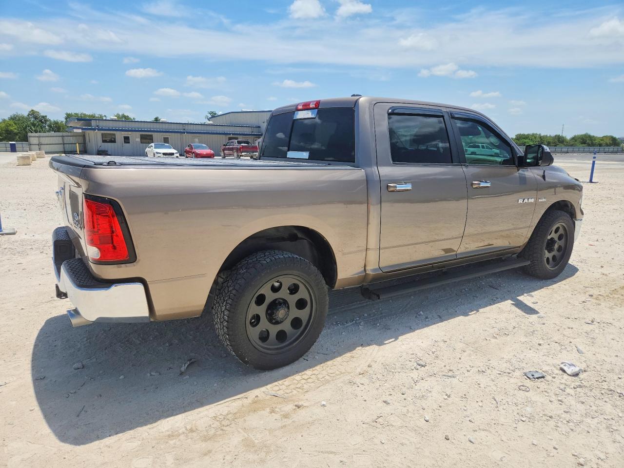 2010 Dodge Ram 1500 Longhorn Коричневый vin: 1D7RV1CTXAS211173