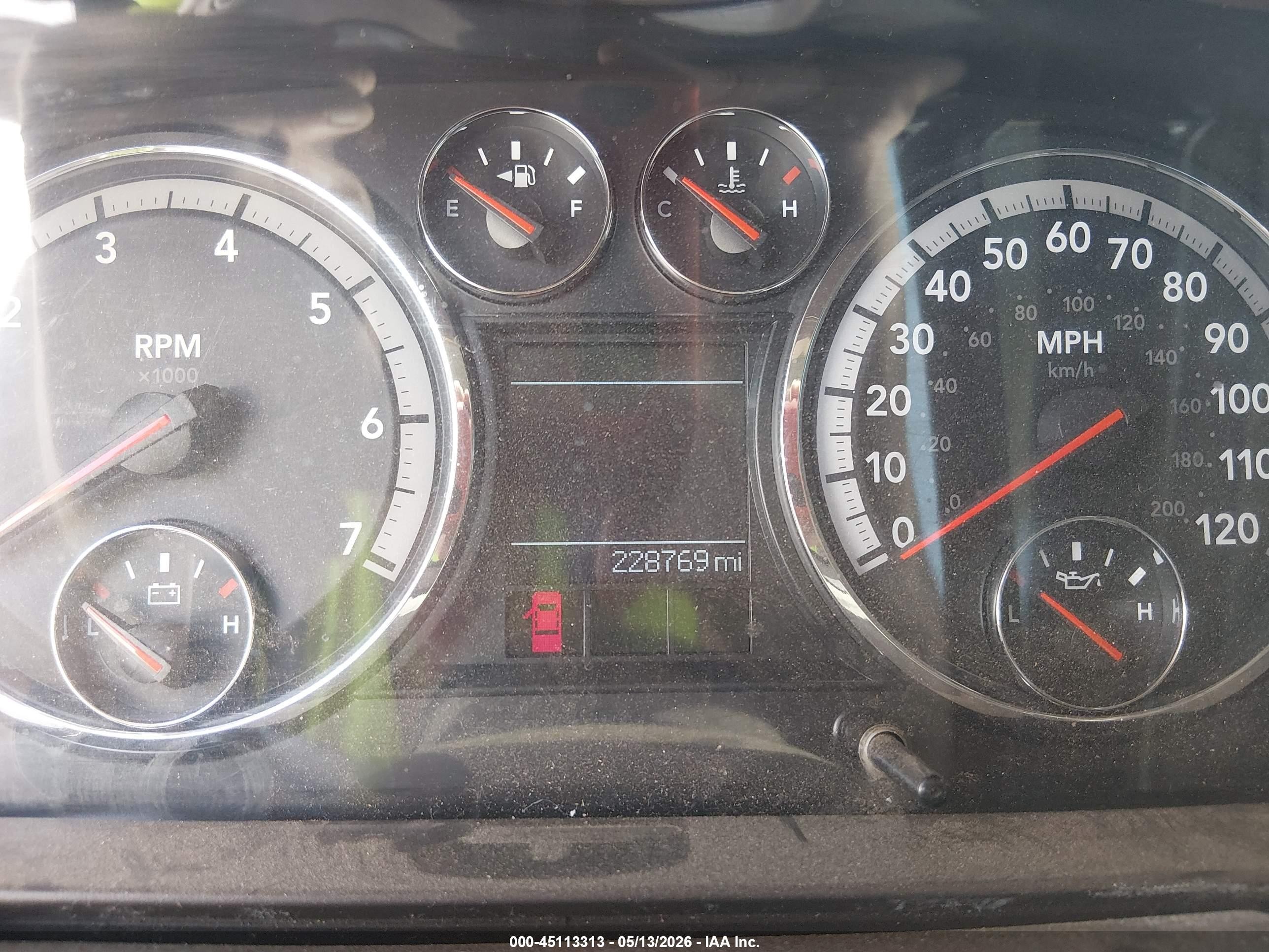 2011 Ram Ram 1500 Laramie Темно-бордовый vin: 1D7RV1CTXBS588121