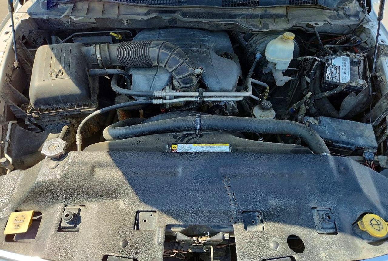 2011 Dodge Ram 1500 Серебряный vin: 1D7RV1CTXBS691474