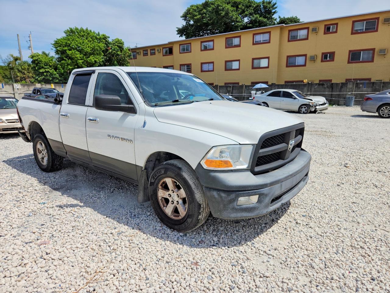 2011 Dodge Ram 1500 White vin: 1D7RV1GP1BS684409