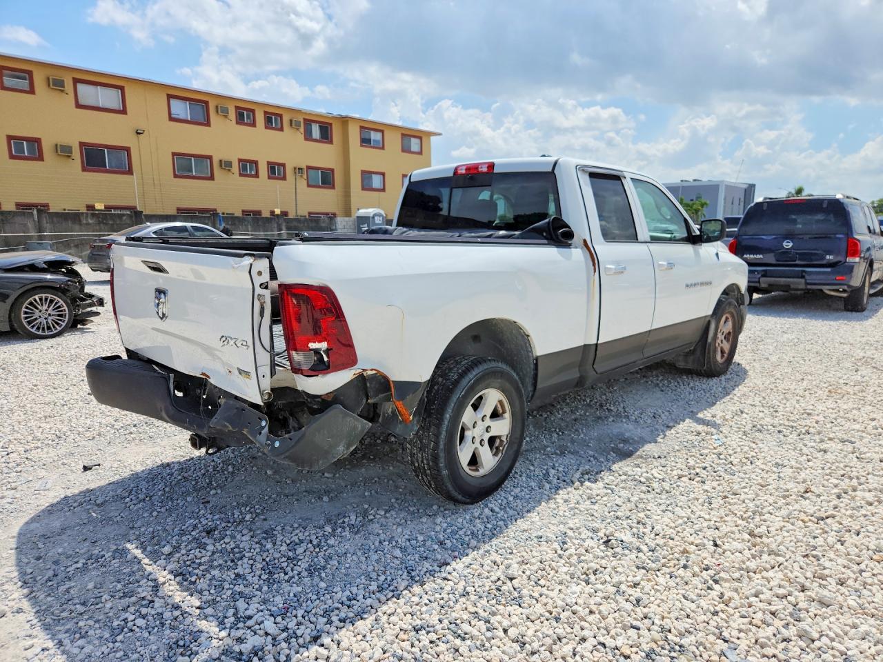 2011 Dodge Ram 1500 White vin: 1D7RV1GP1BS684409