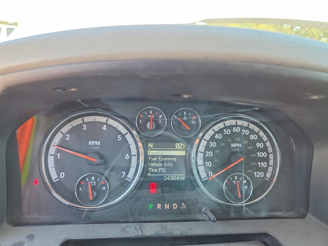 2010 Dodge Ram 1500 White vin: 1D7RV1GP2AS172981