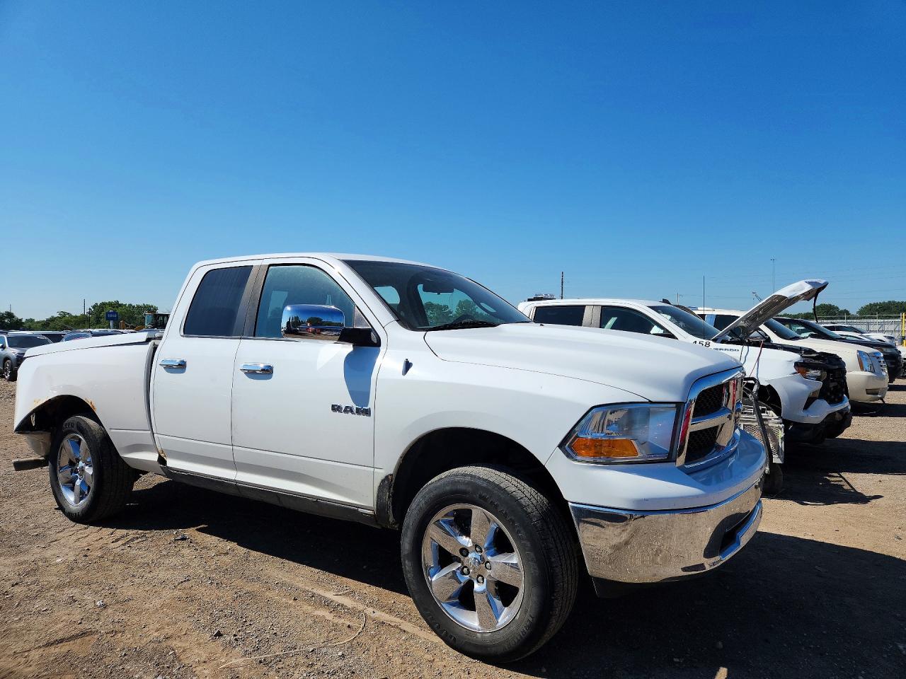 2010 Dodge Ram 1500 White vin: 1D7RV1GP2AS172981