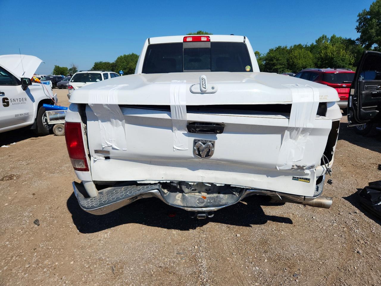 2010 Dodge Ram 1500 White vin: 1D7RV1GP2AS172981