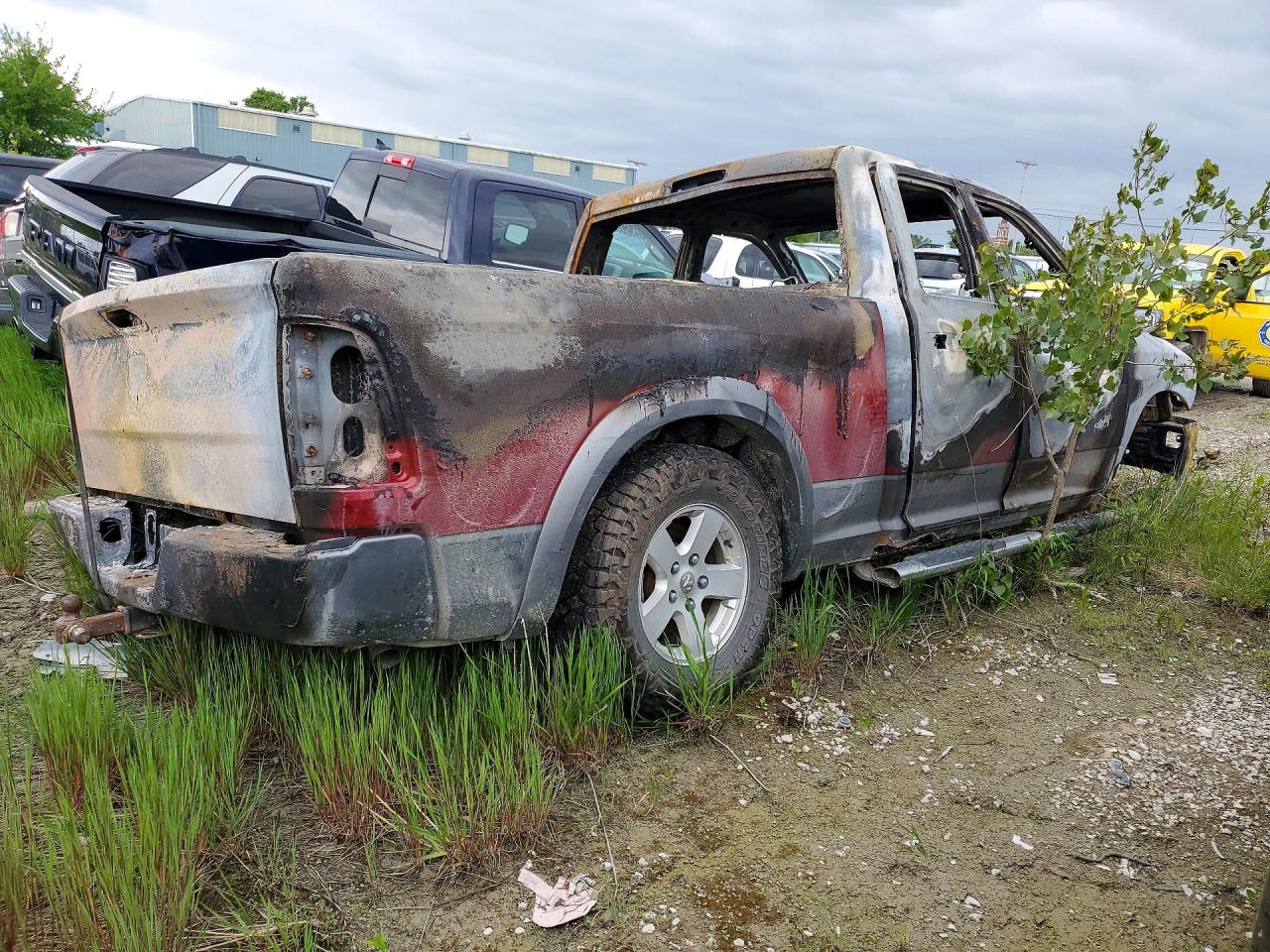 2010 Dodge Ram 1500 Burn vin: 1D7RV1GP2AS261420