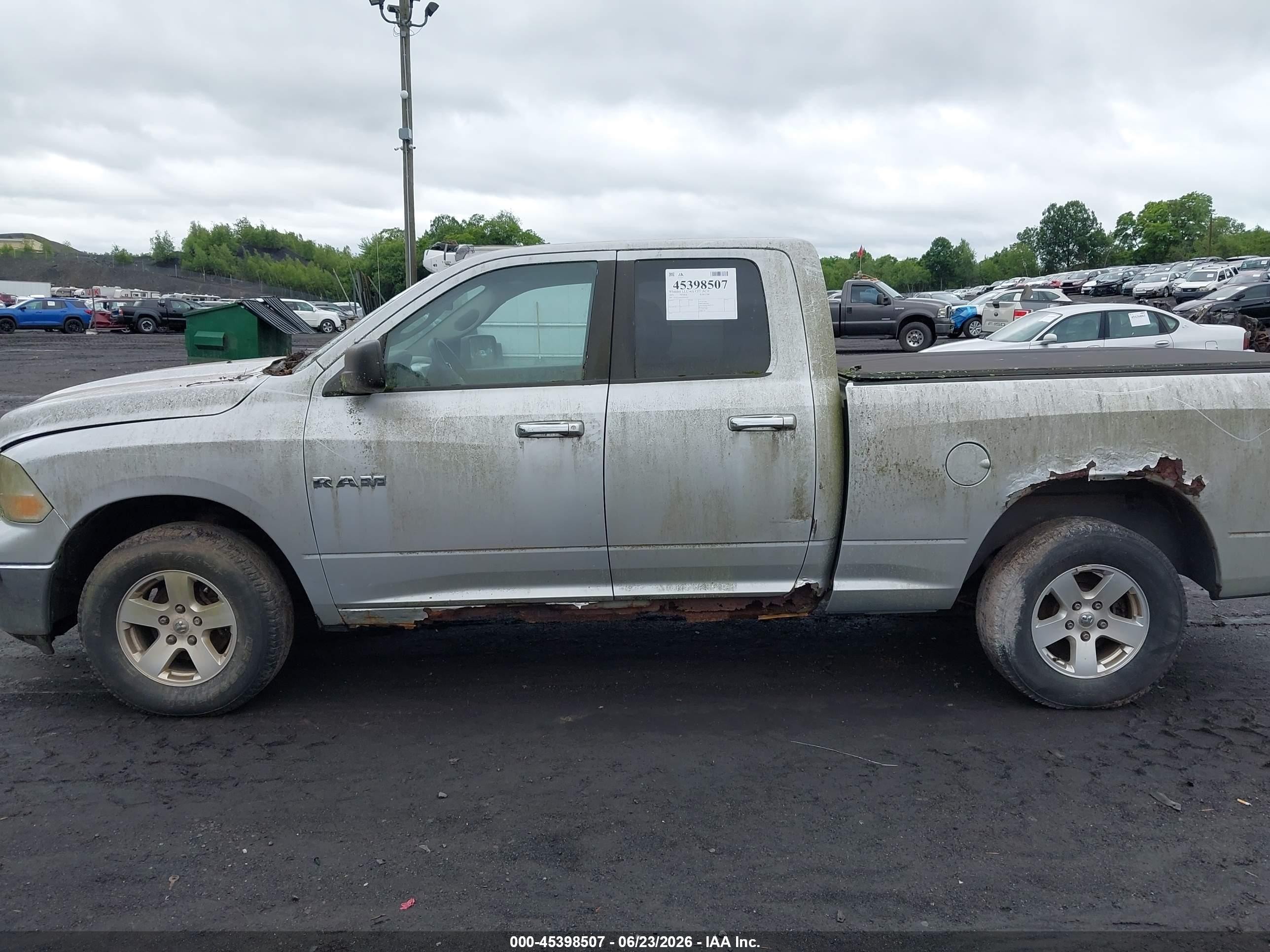 2010 Dodge Ram 1500 Slt/sport/trx Silver vin: 1D7RV1GP3AS160550