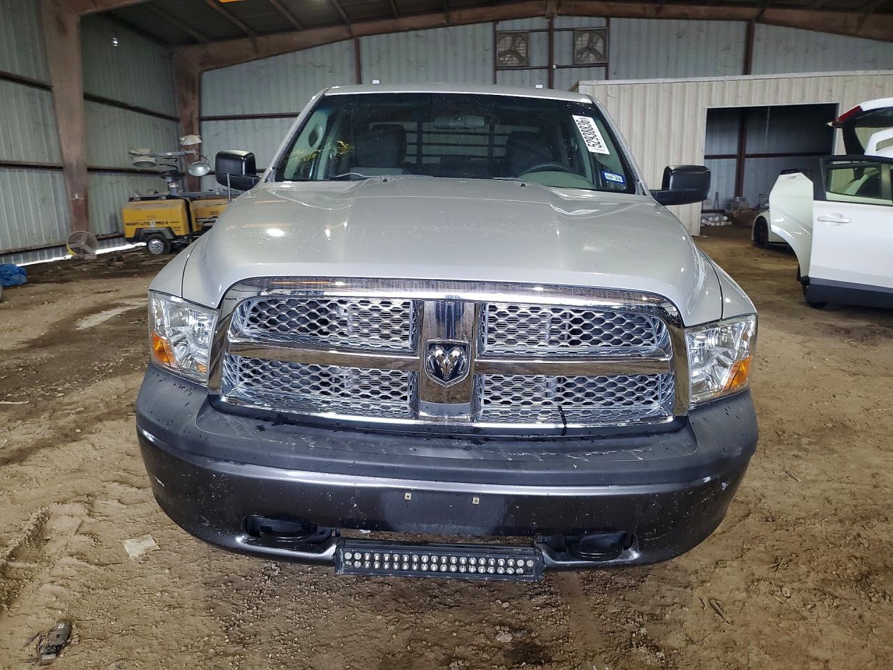 2011 Dodge Ram 1500 Silver vin: 1D7RV1GP3BS687781