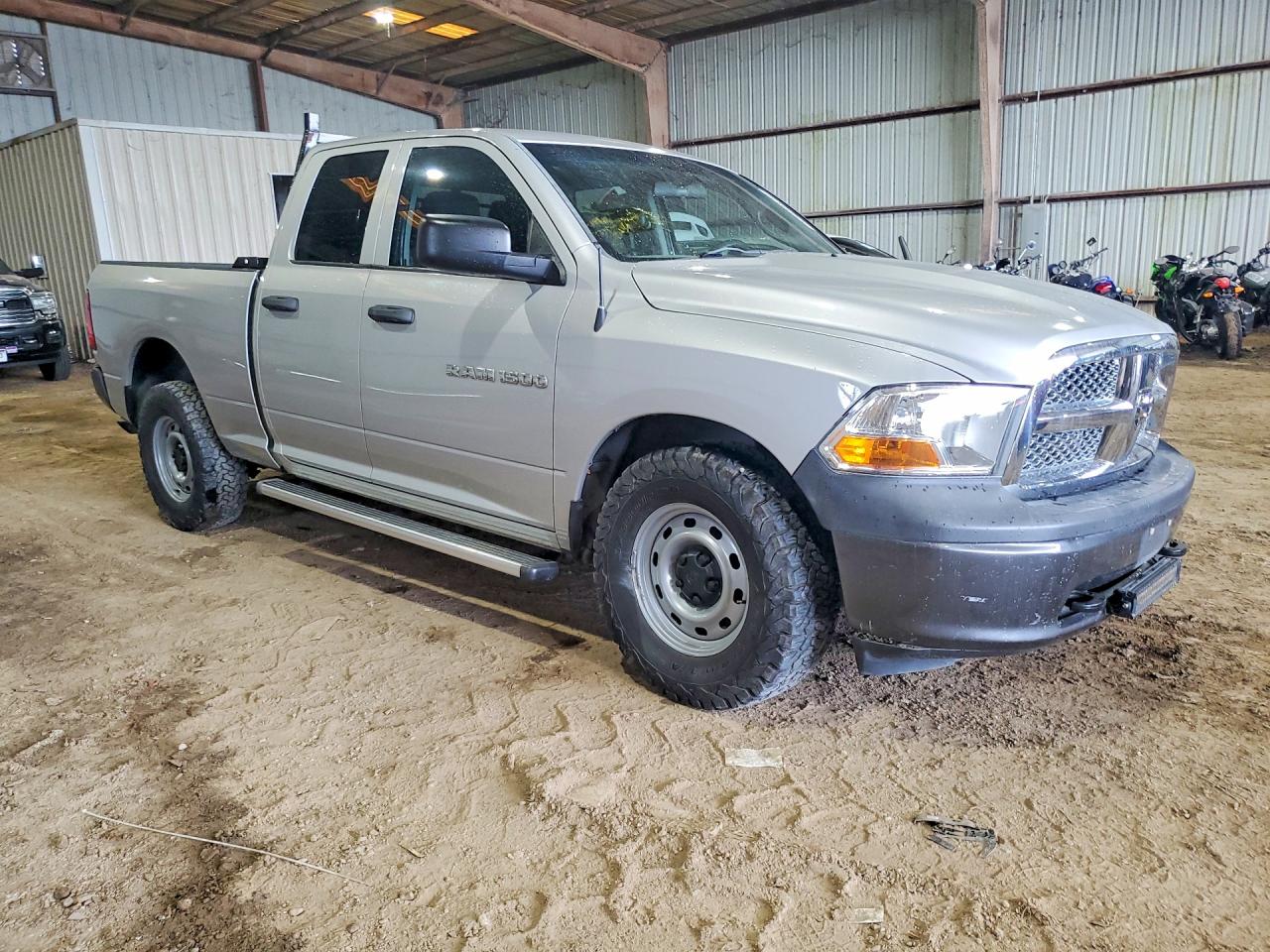 2011 Dodge Ram 1500 Silver vin: 1D7RV1GP3BS687781