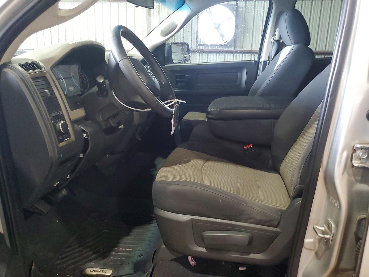 2011 Dodge Ram 1500 Silver vin: 1D7RV1GP3BS687781