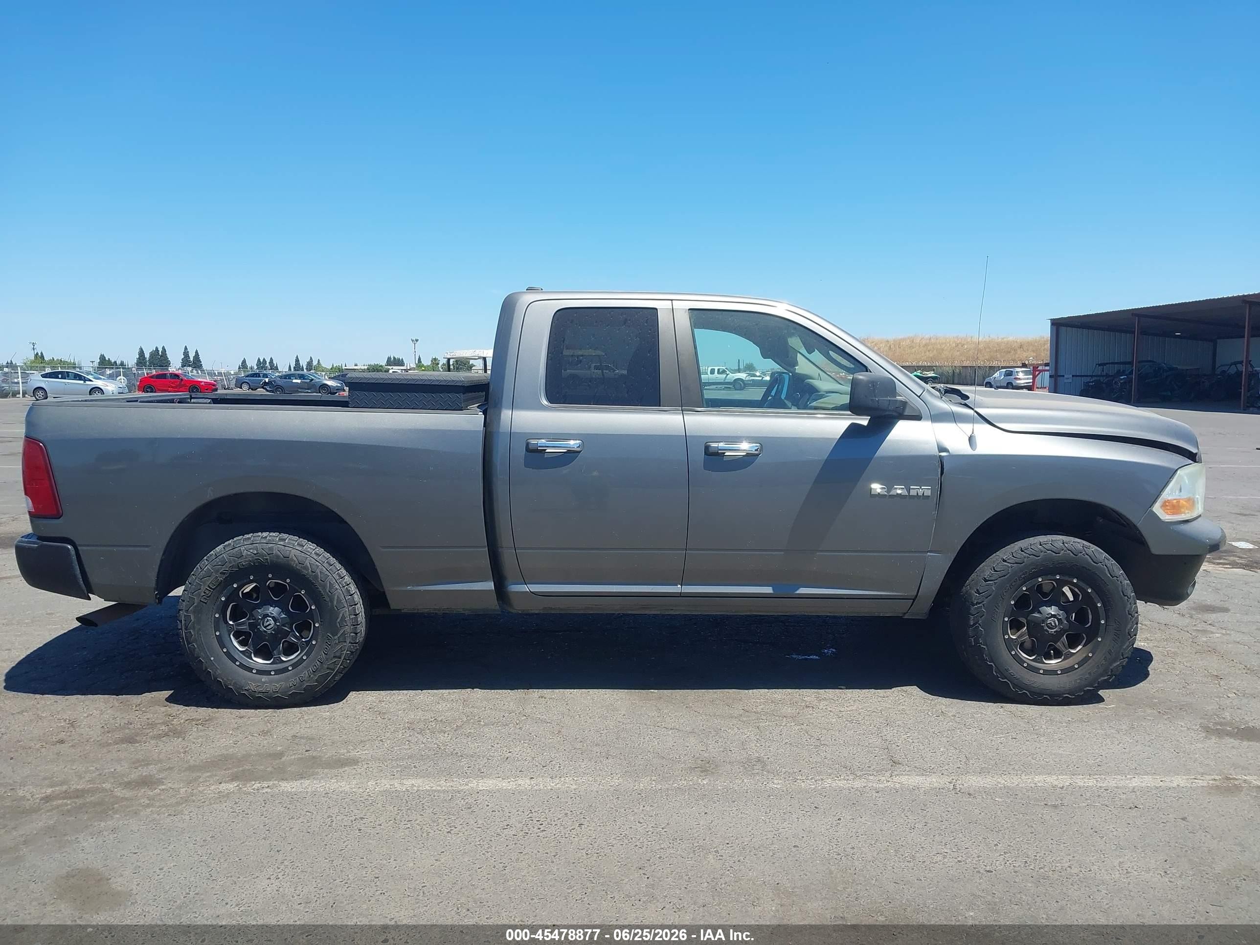 2010 Dodge Ram 1500 Slt/sport/trx Gray vin: 1D7RV1GP4AS113270
