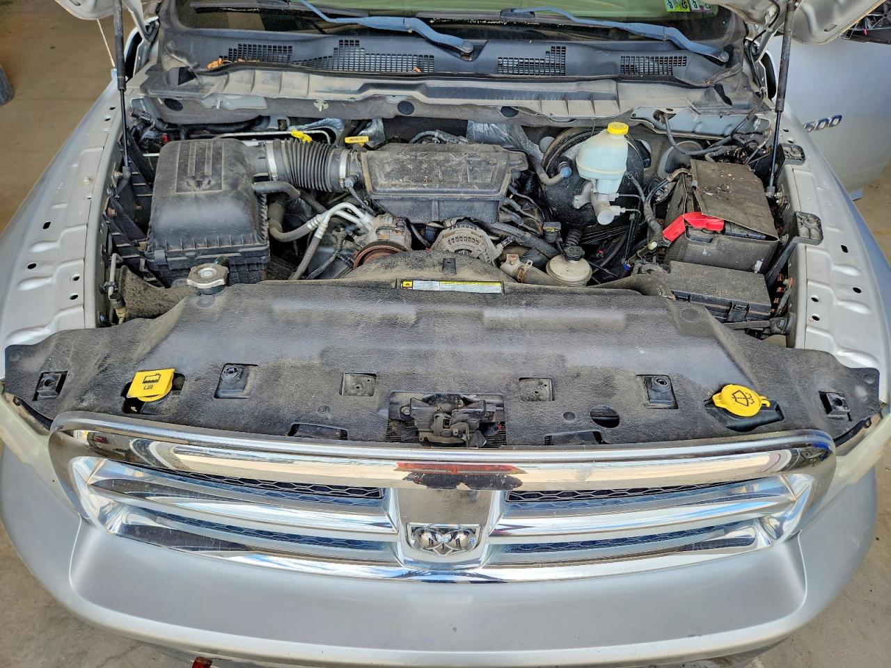 2011 Dodge Ram Silver vin: 1D7RV1GP5BS639053