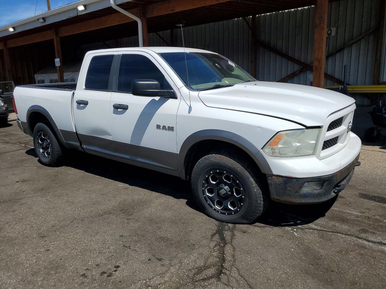 2010 Dodge Ram 1500 White vin: 1D7RV1GP7AS200838