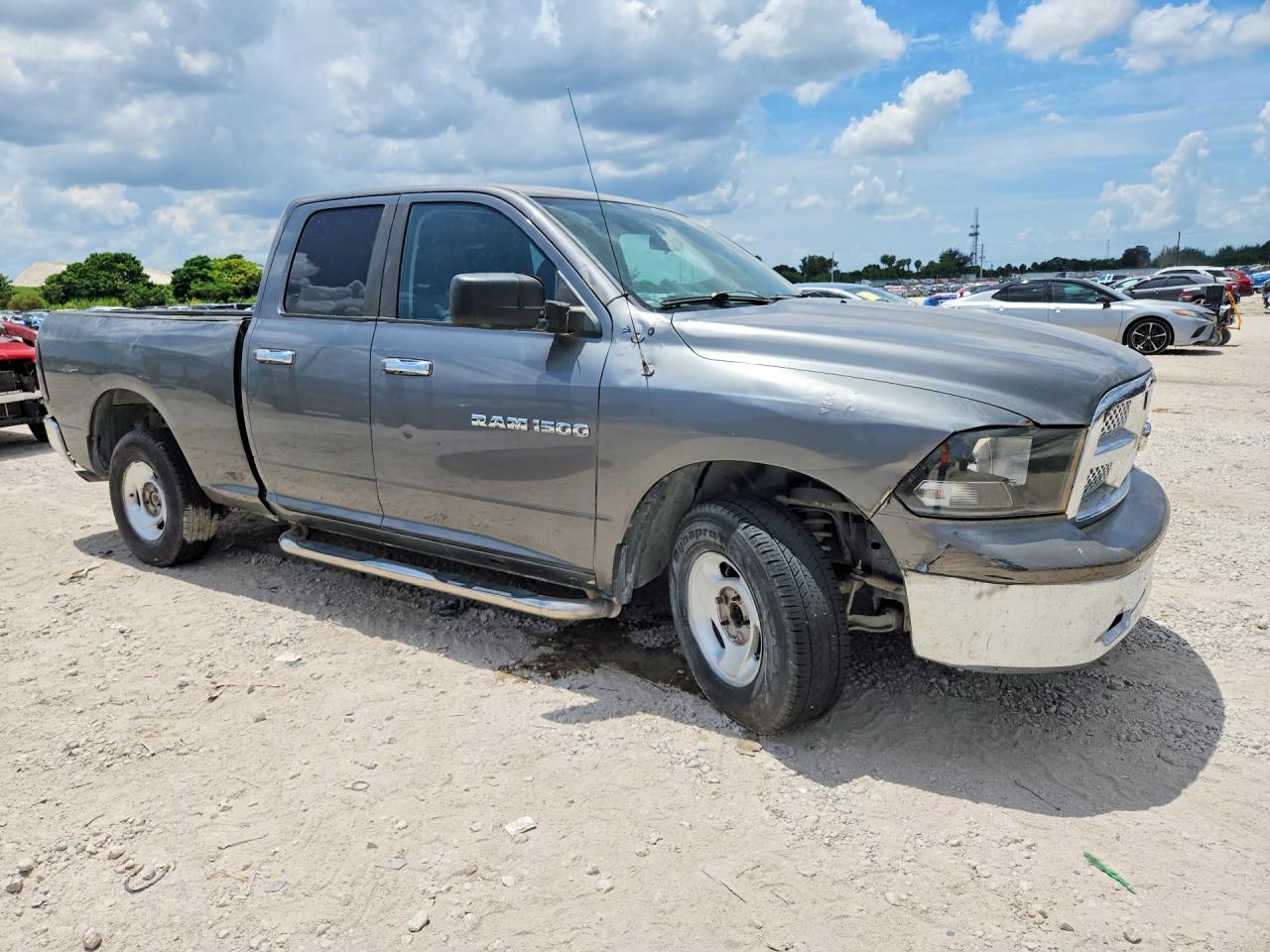 2011 Dodge Ram 1500 Серебряный vin: 1D7RV1GP7BS674600