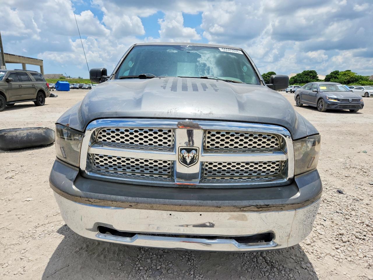 2011 Dodge Ram 1500 Серебряный vin: 1D7RV1GP7BS674600