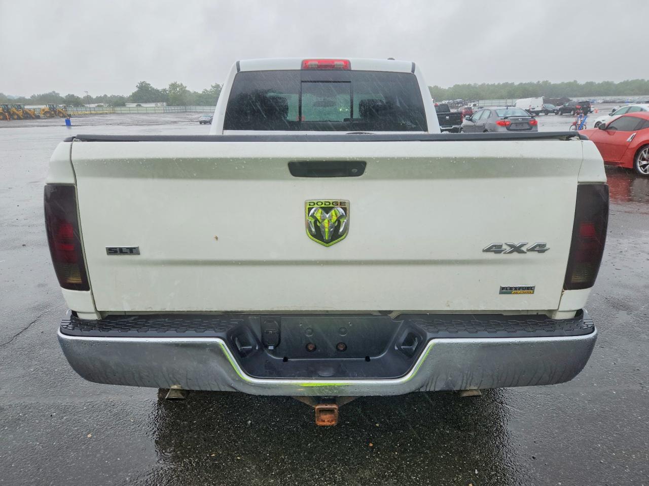 2010 Dodge Ram 1500 White vin: 1D7RV1GP8AS177487
