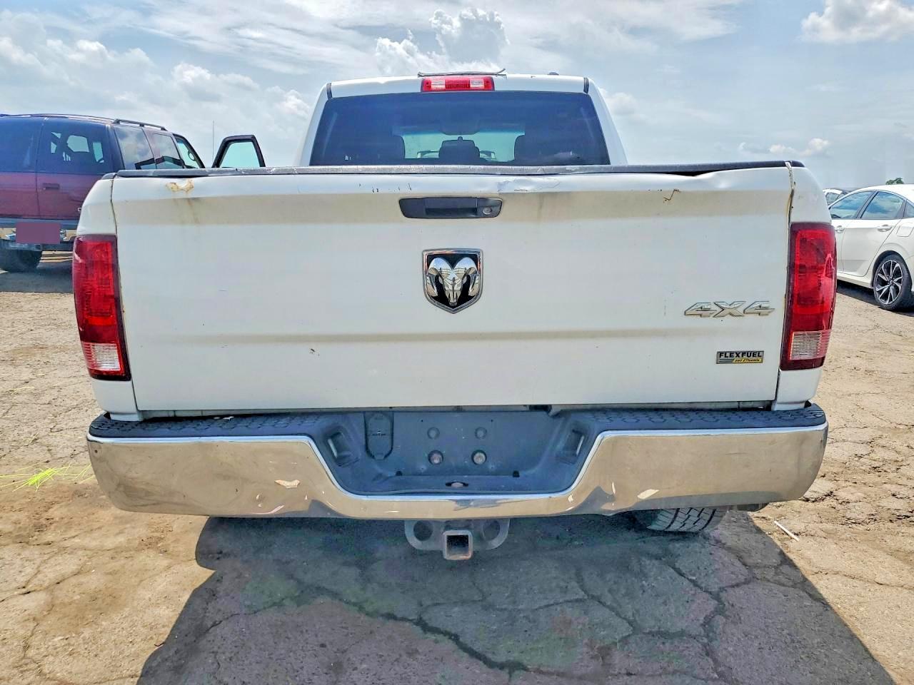 2011 Dodge Ram 1500 White vin: 1D7RV1GPXBS572529