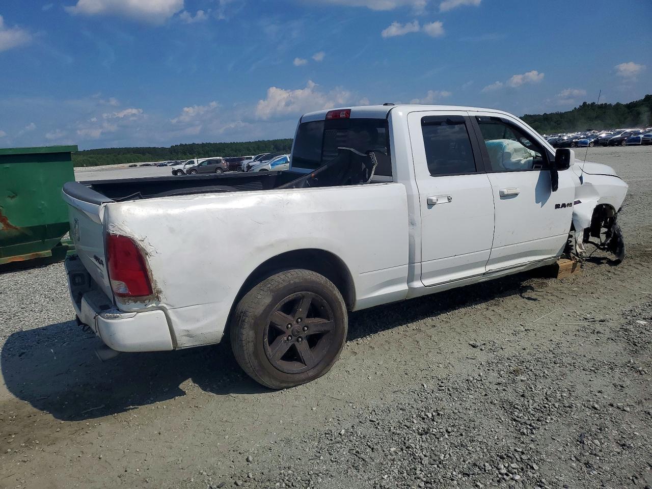 2010 Dodge Ram 1500 White vin: 1D7RV1GT0AS183569
