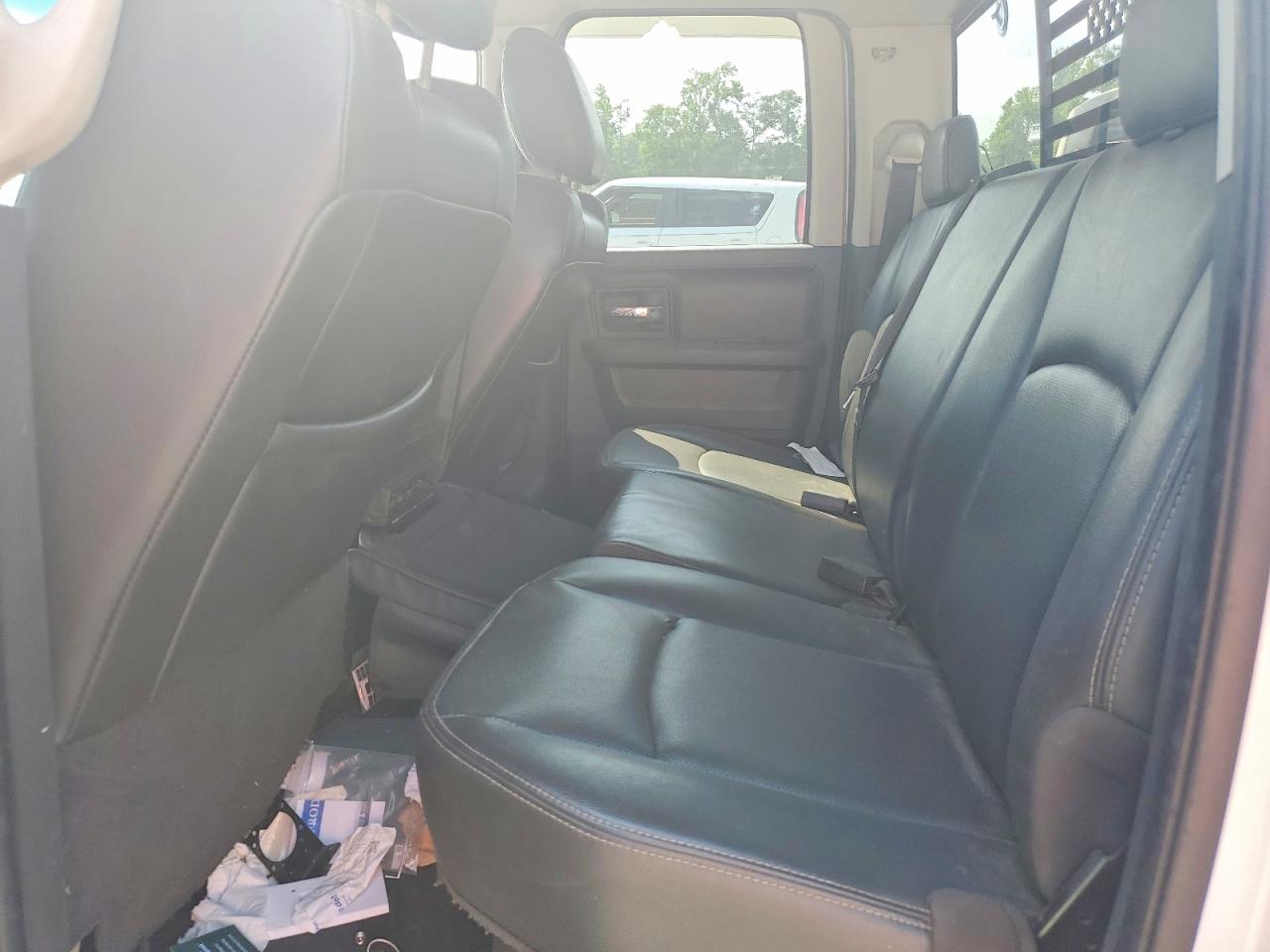 2010 Dodge Ram 1500 White vin: 1D7RV1GT0AS183569