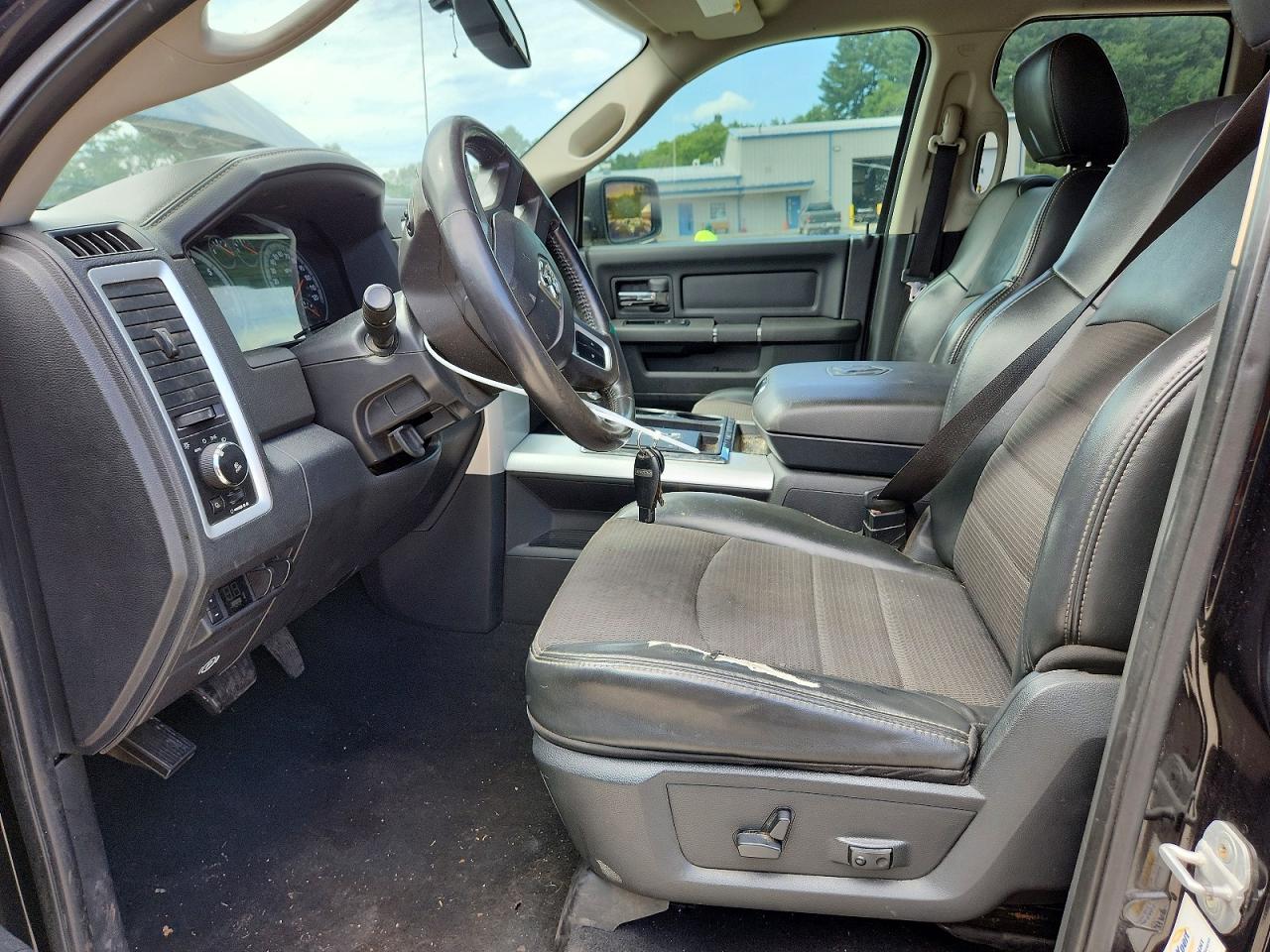 2010 Dodge Ram 1500 Black vin: 1D7RV1GT0AS251451