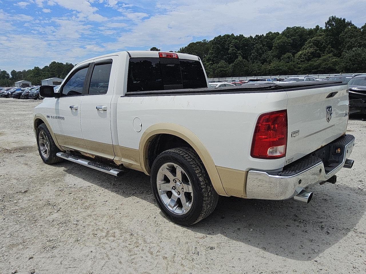 2011 Dodge Ram 1500 White vin: 1D7RV1GT0BS580281 Damage: Left Rocker Panel, Rust, > 12 Inches