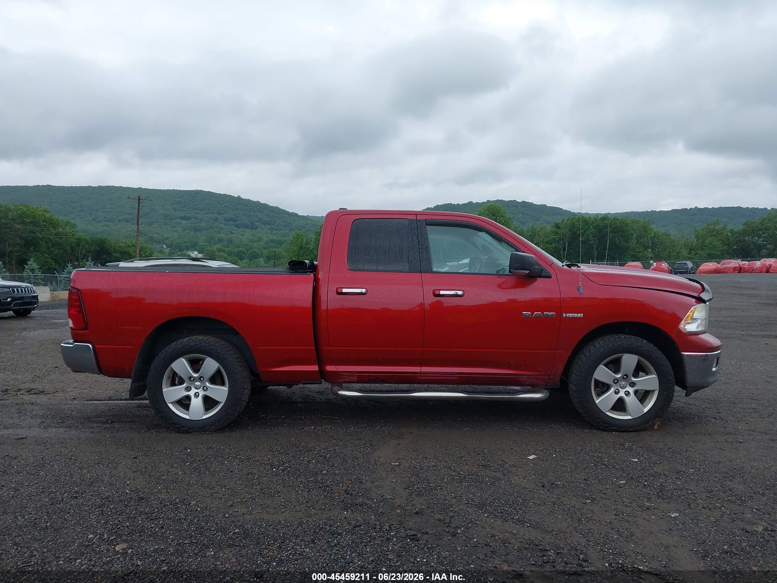 2010 Dodge Ram 1500 Slt/sport/trx Red vin: 1D7RV1GT1AS145574