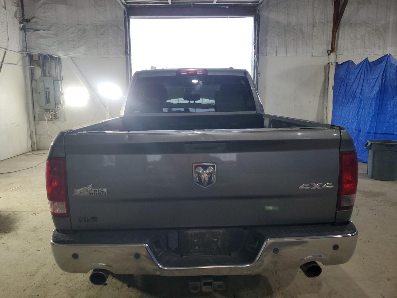 2011 Dodge Ram 1500 Серый vin: 1D7RV1GT1BS510465 Damage: Tailgate, Multiple Dents/No Paint Damage, 3