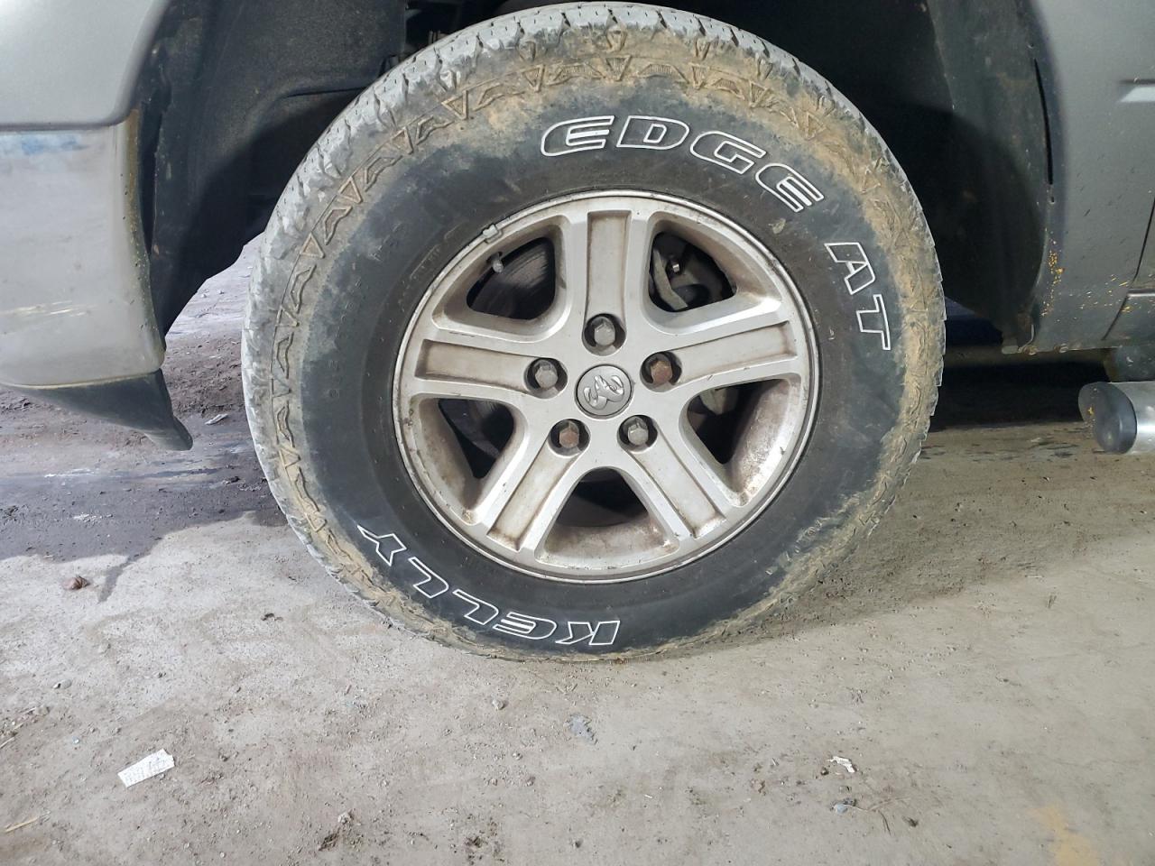 2011 Dodge Ram 1500 Серый vin: 1D7RV1GT1BS510465 Damage: Left Front Wheel, Curb Rash, 7 To 8 Inches