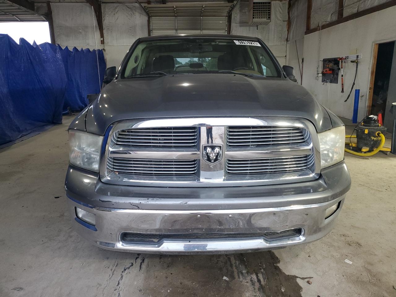 2011 Dodge Ram 1500 Серый vin: 1D7RV1GT1BS510465 Damage: Front Bumper Cover Upper, Scraped, 8 To 9 Inches