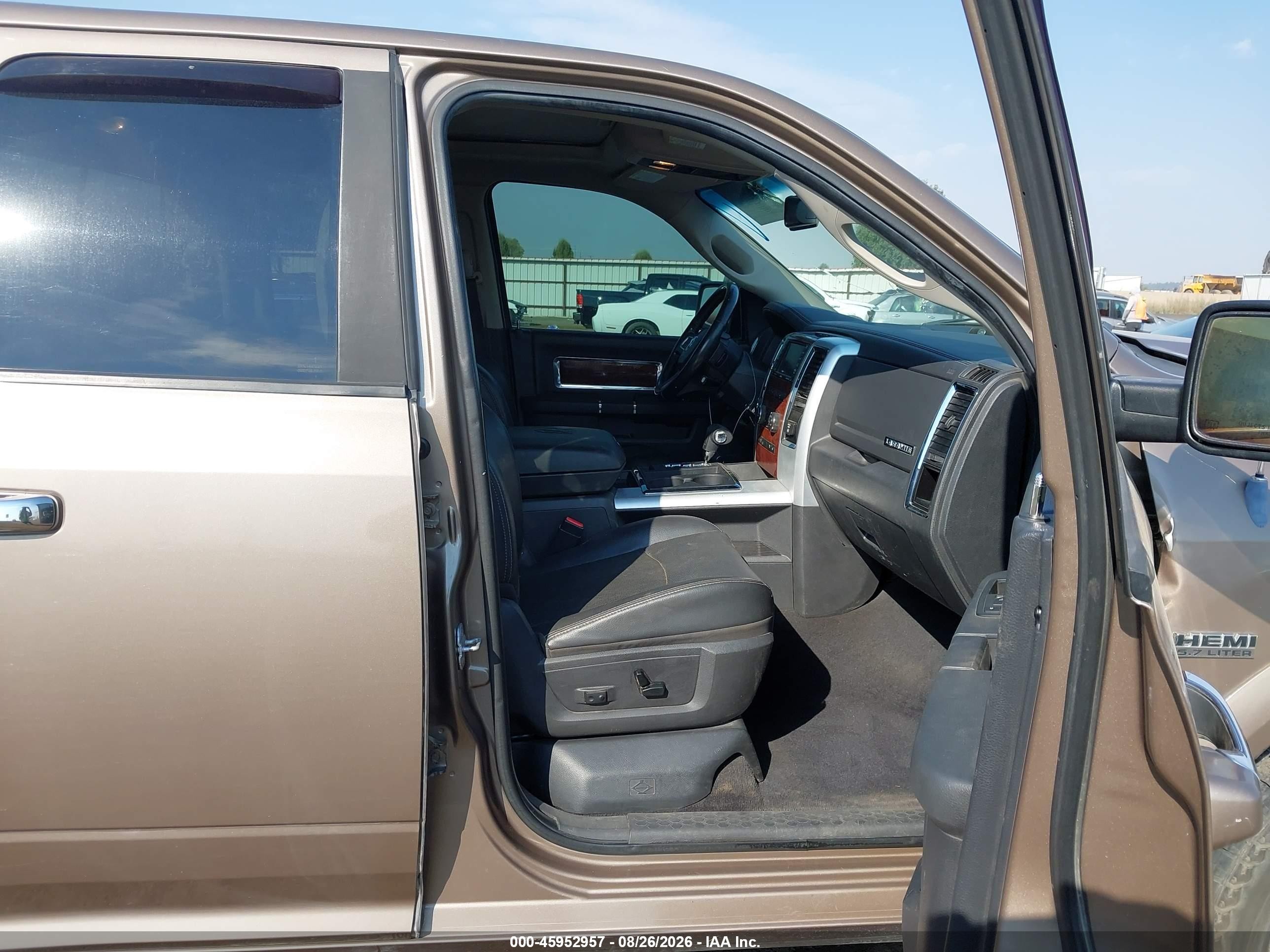 2010 Dodge Ram 1500 Laramie Brown vin: 1D7RV1GT2AS175991