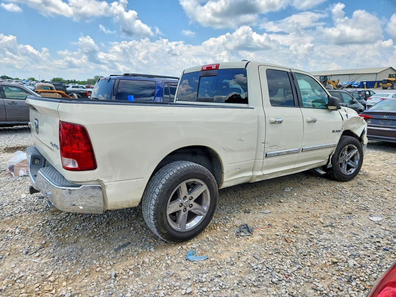 2010 Dodge Ram 1500 Cream vin: 1D7RV1GT2AS227491