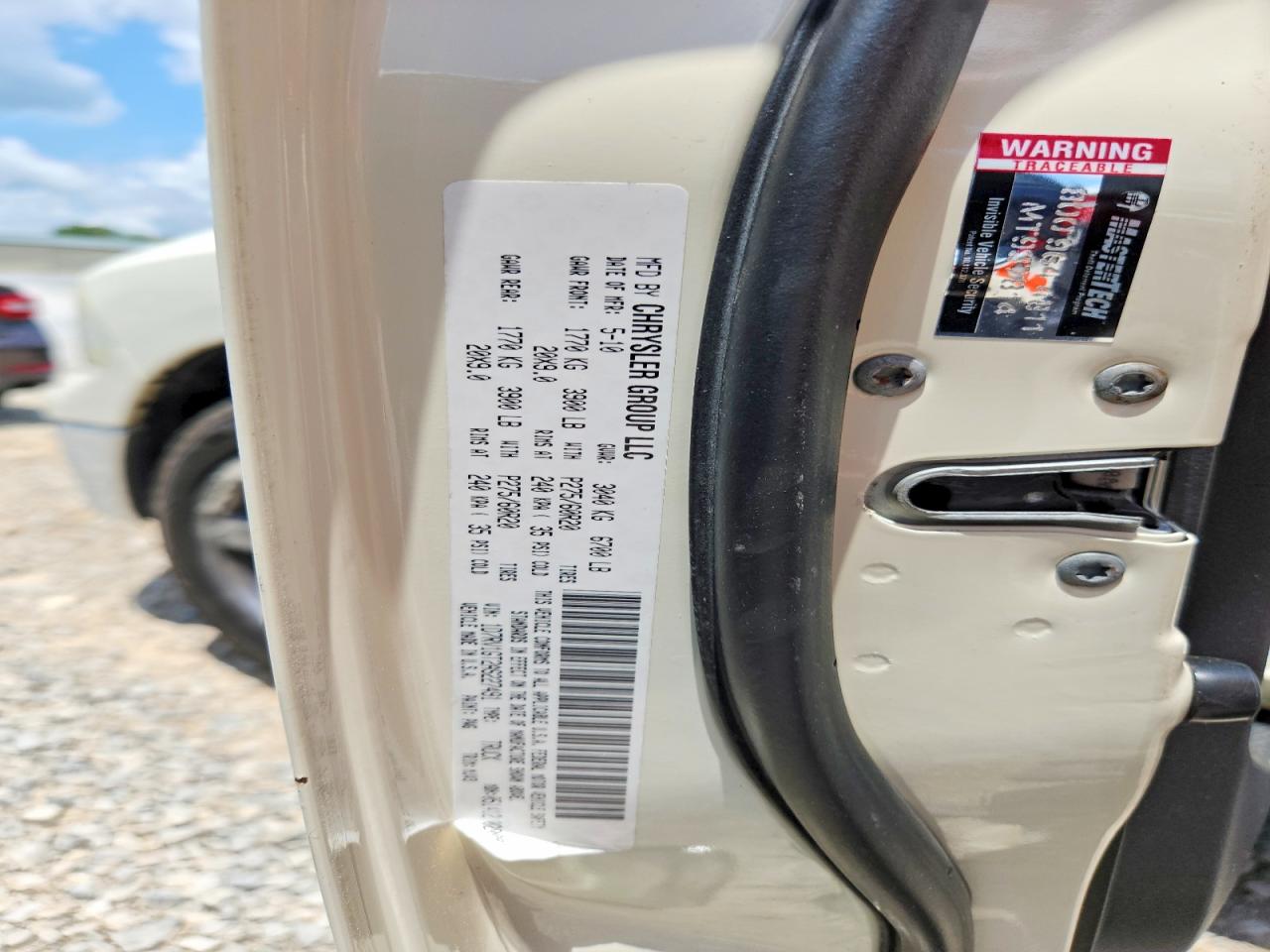 2010 Dodge Ram 1500 Cream vin: 1D7RV1GT2AS227491